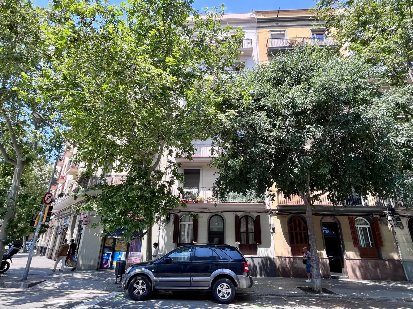 Vista exterior de Piso en venta en Barcelona con Aire acondicionado, Calefacción y Parquet