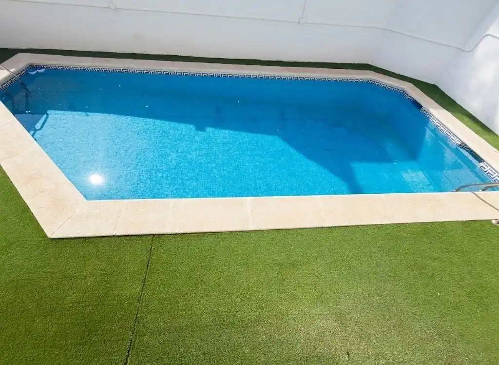 Piscina de Casa o xalet en venda en Torremolinos amb Aire condicionat, Calefacció i Jardí privat