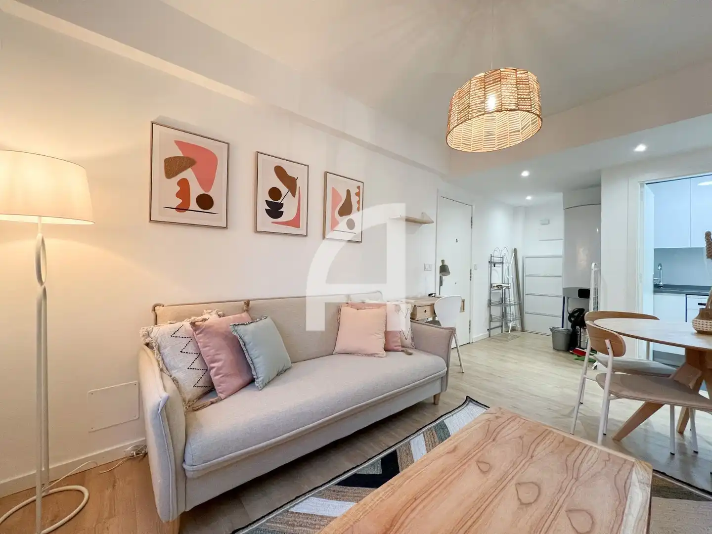 Sala de estar de Piso de alquiler en Madrid con Aire acondicionado, Calefacción y Amueblado