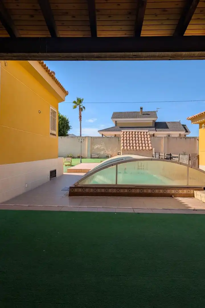Piscina de Casa o xalet en venda en Alicante / Alacant