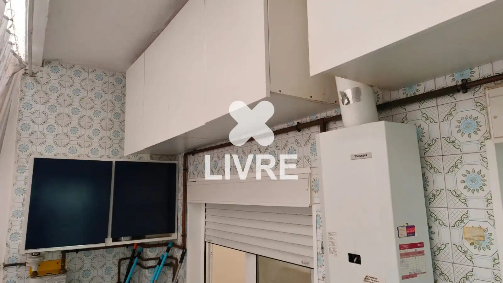 Piso en venta en Sant Boi de Llobregat con Aire acondicionado, Parquet y Horno