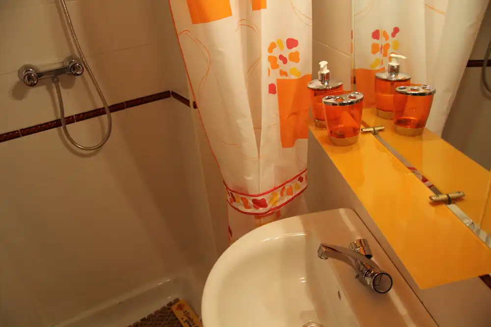 Study for rent in Calle Capuchinas, 8, Centro - Sagrario