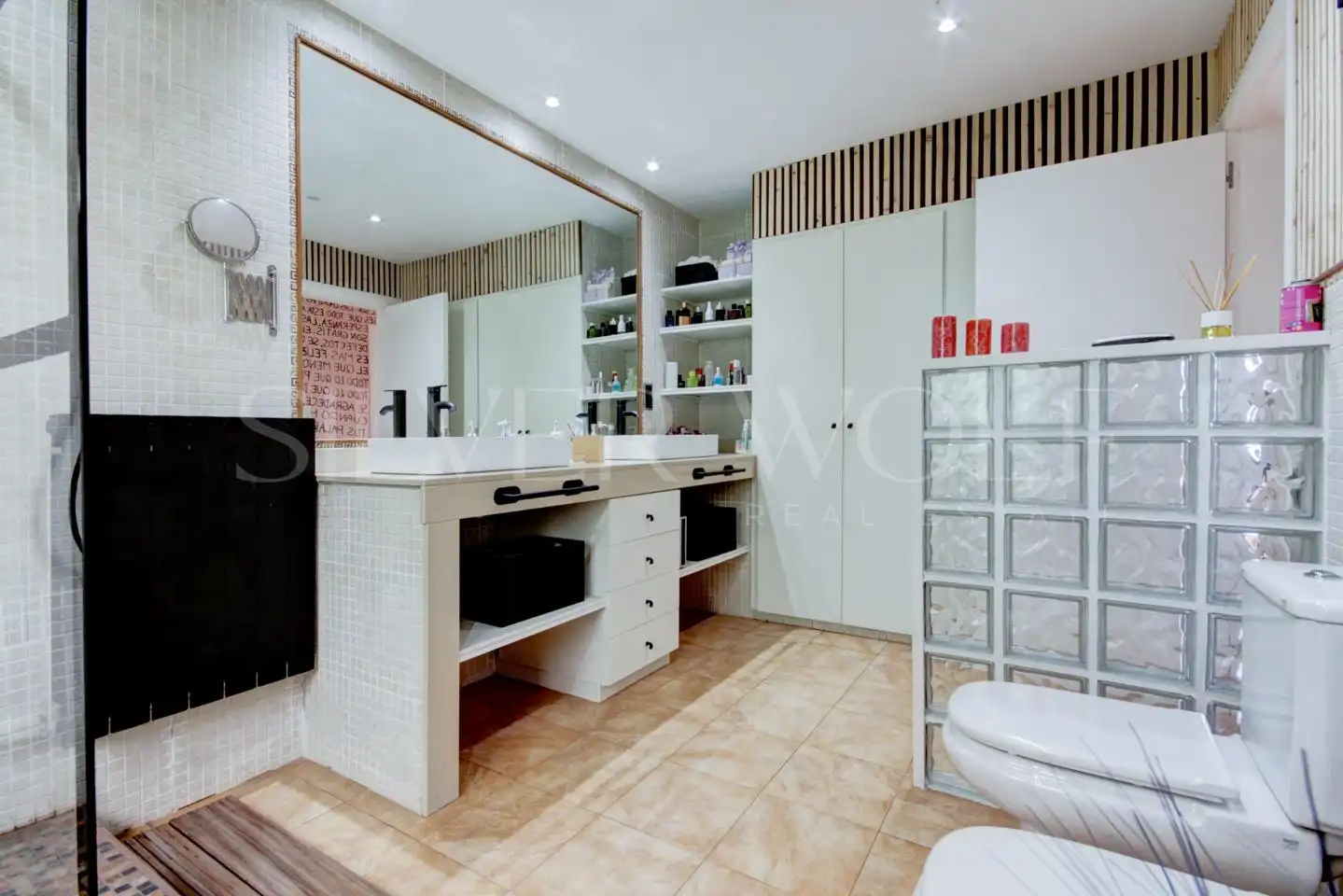 Baño de Casa o chalet en venta en Molins de Rei con Aire acondicionado, Calefacción y Jardín privado