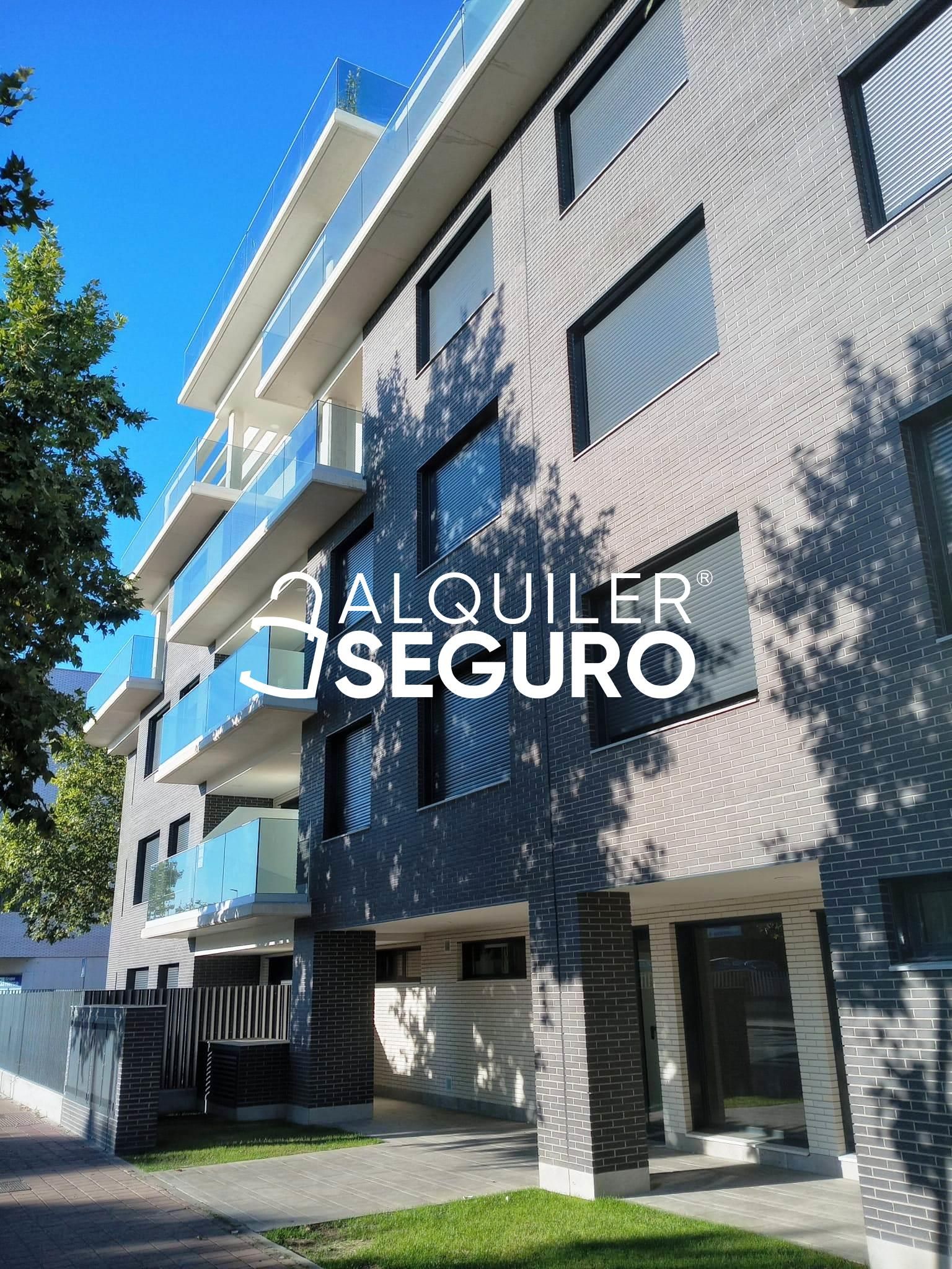 Vista exterior de Piso de alquiler en Valladolid Capital con Calefacción, Terraza y Trastero