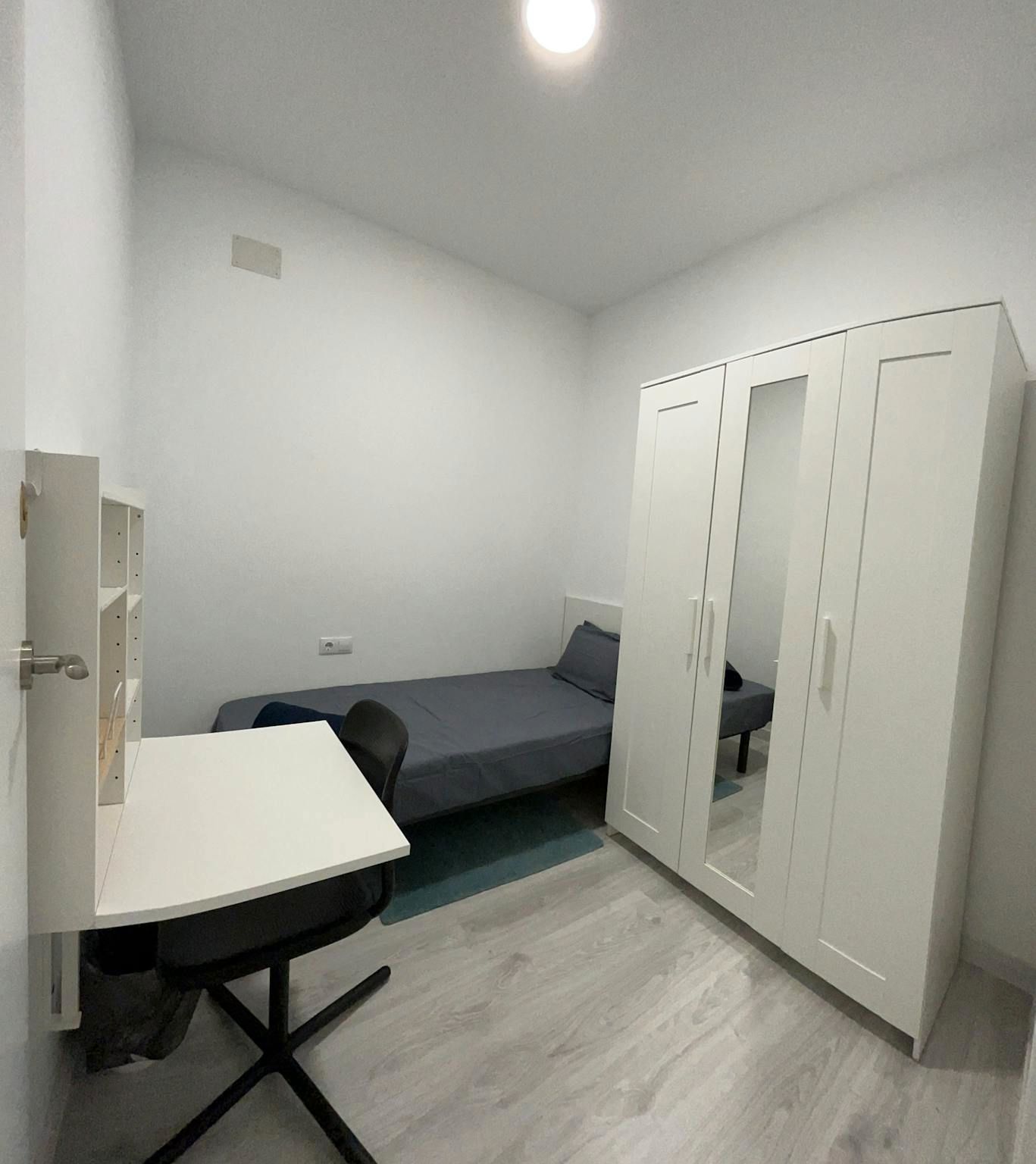 Dormitori de Pis per a compartir en  Barcelona Capital amb Rentadora