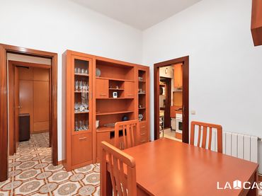 Bajo con ascensor en venta en Can Vidalet