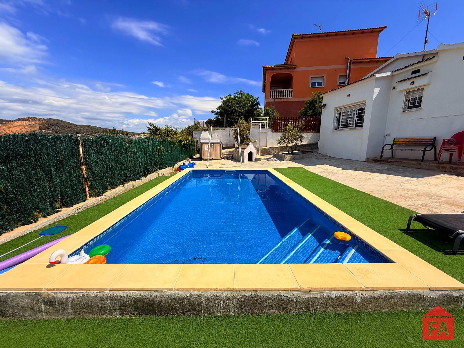 Piscina de Casa o xalet en venda en El Vendrell amb Aire condicionat, Calefacció i Traster