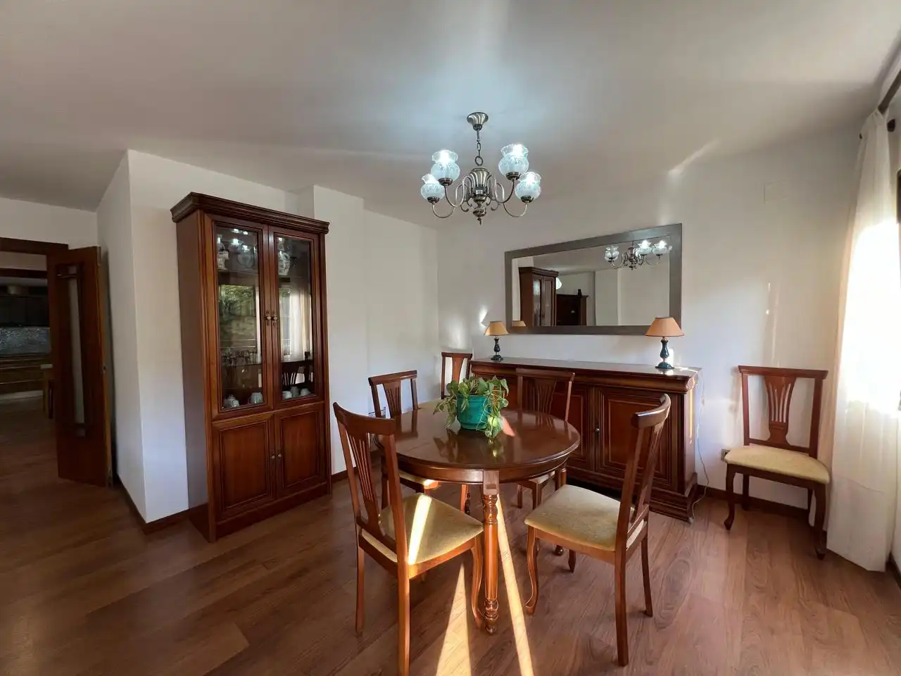 Wohnung zur Miete in calle de l'Arxiduc Carles, Vara de Quart