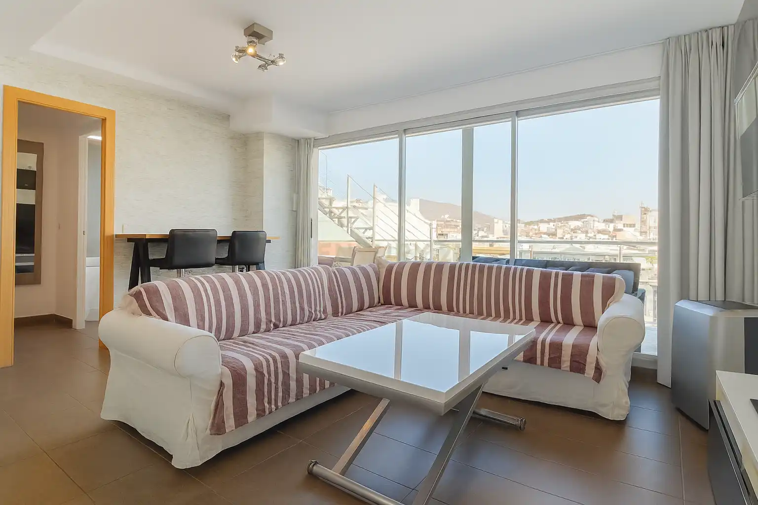 Wohnzimmer von Wohnungen zur Miete in Calpe / Calp mit Klimaanlage, Ofen und Waschmaschine