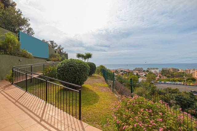 Casa-chalet en Venta en Avenida San Antón en Pinares de San Antón