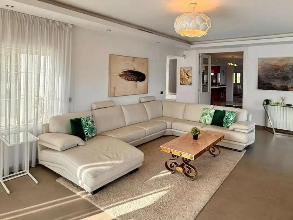 Living room of Houses for rent in Estepona  with Air Conditioner, Heating and Private garden