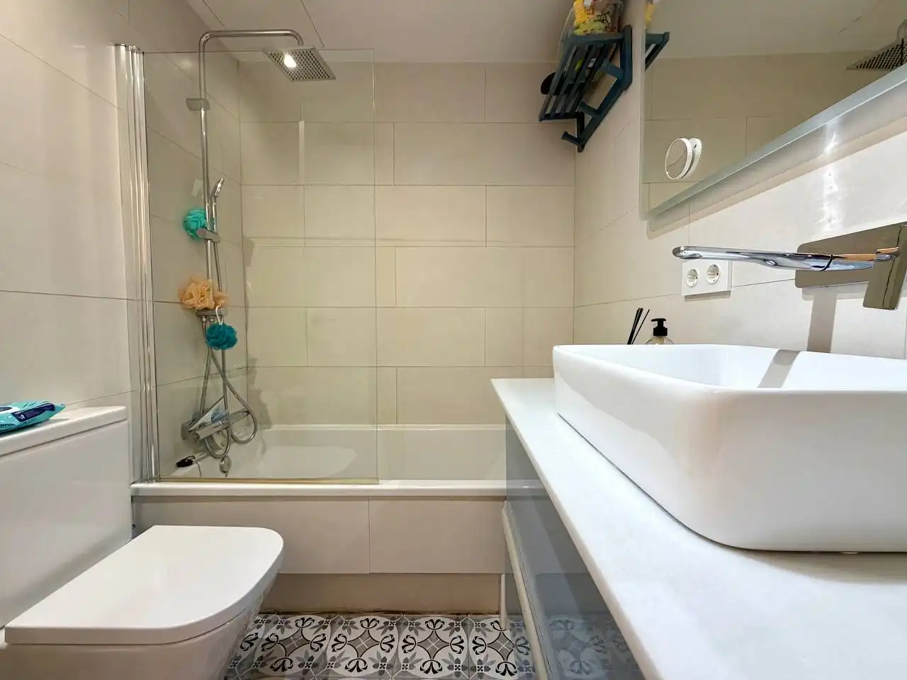 Baño de Piso en venta en Barcelona con Calefacción, Balcón y Domótica