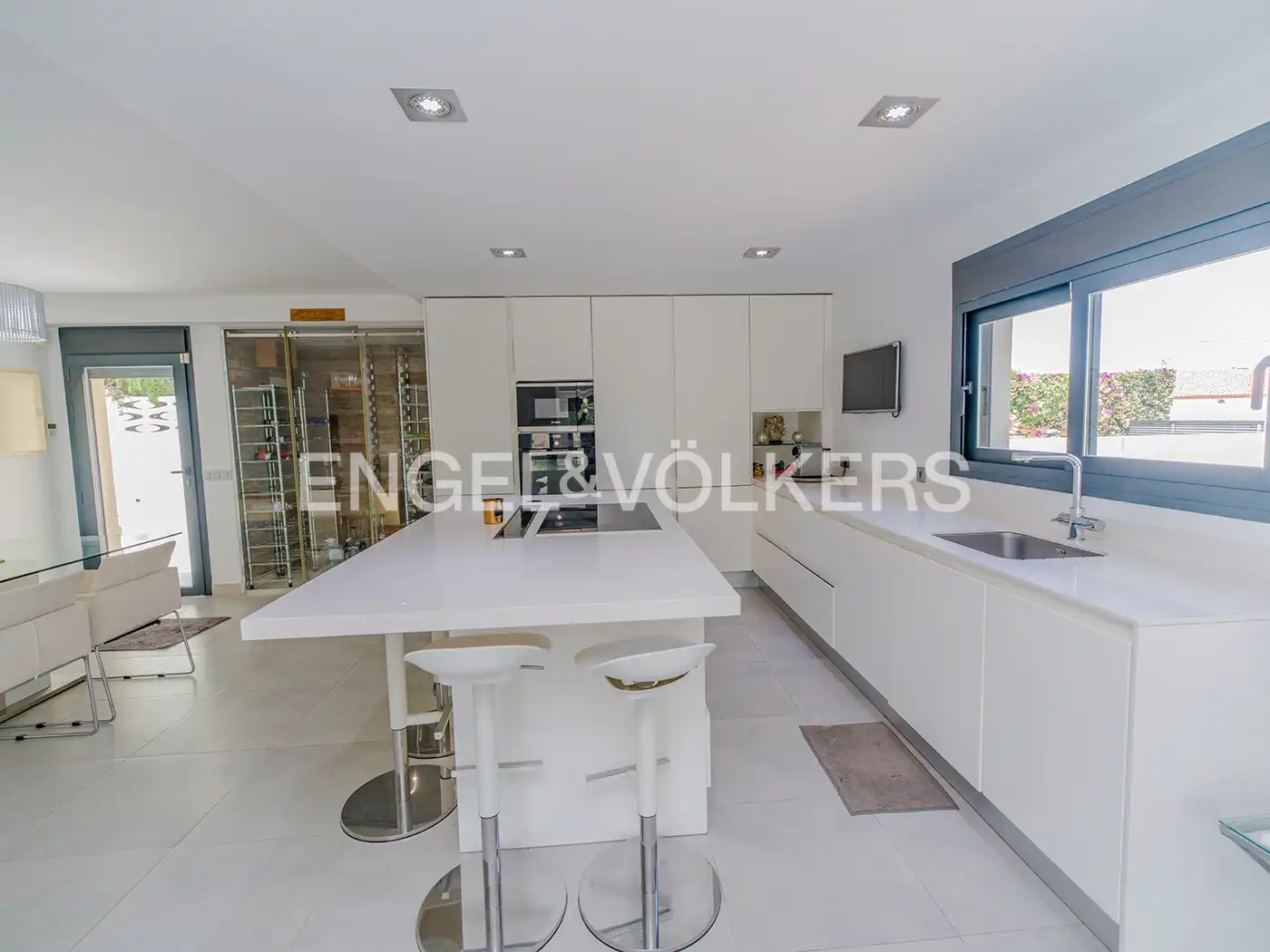 Cocina de Casa o chalet en venta en El Campello con Aire acondicionado, Calefacción y Jardín privado
