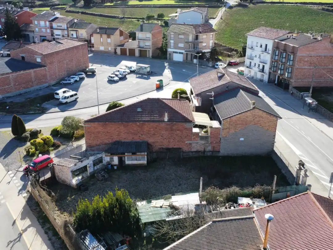 Terreni e lotti in vendita a CRTA. BASSACS 69