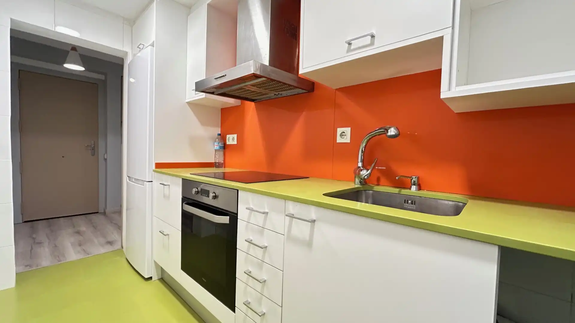 Cuina de Pis en venda en L'Hospitalet de Llobregat amb Aire condicionat, Calefacció i Parquet