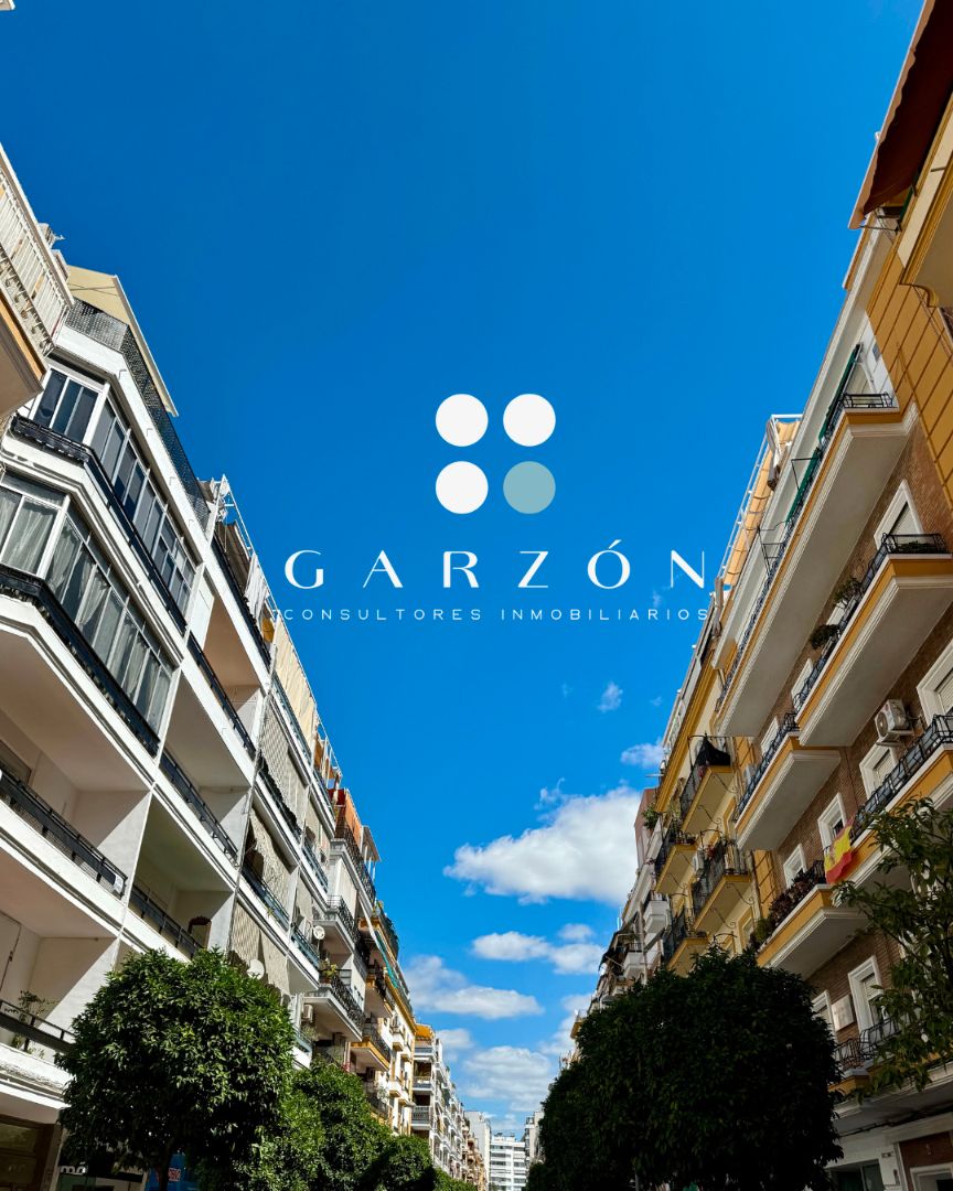 Garden of Building for sale in  Sevilla Capital