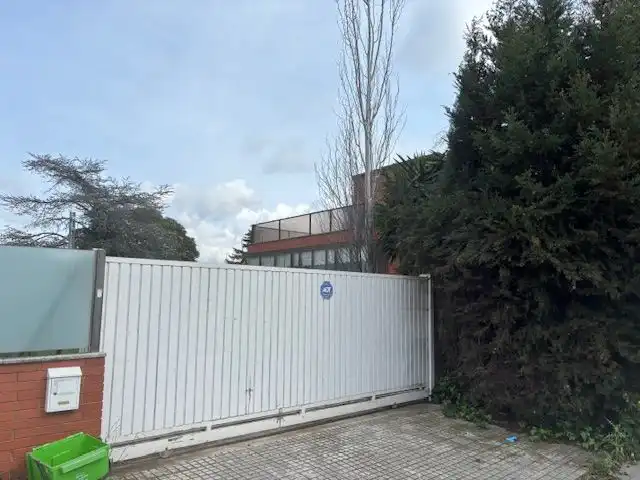 Vista exterior de Casa o chalet en venta en Palau-solità i Plegamans con Jardín privado, Terraza y Piscina