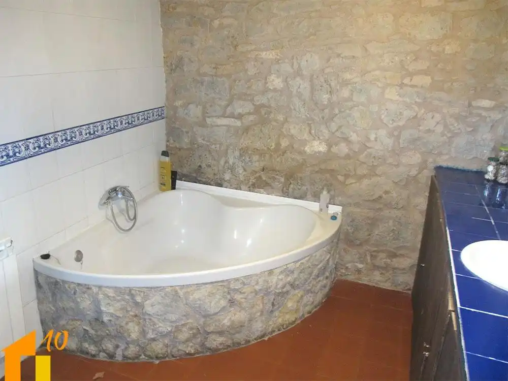 Bathroom of Houses for sale in Revillarruz  with Heating and Storage room