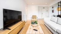 Living room of Flat for sale in  Madrid Capital