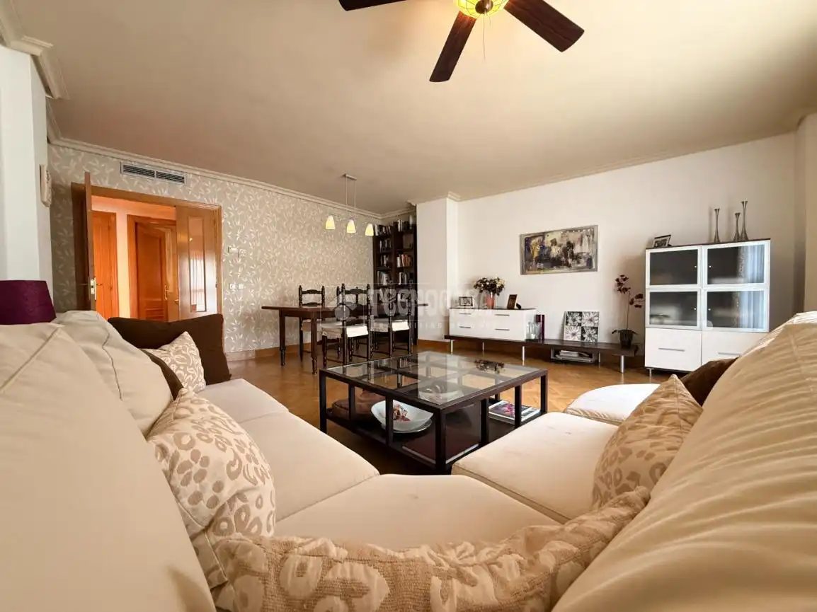 Living room of Flat for sale in Madrid  with Heating, Private garden and Parquet flooring