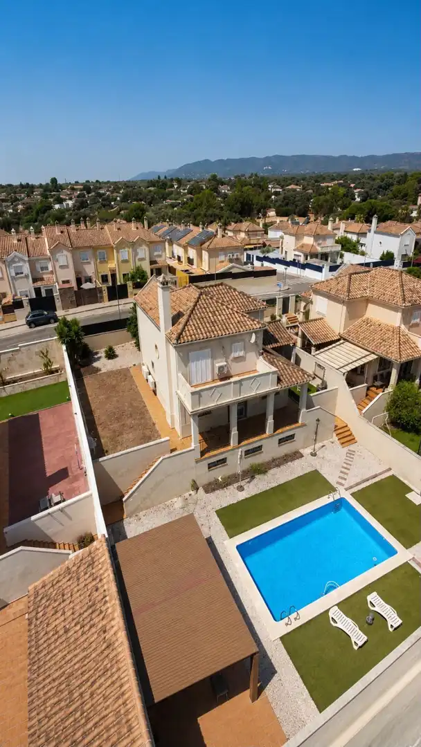 Vista exterior de Casa o chalet en venta en Córdoba con Aire acondicionado, Calefacción y Jardín privado