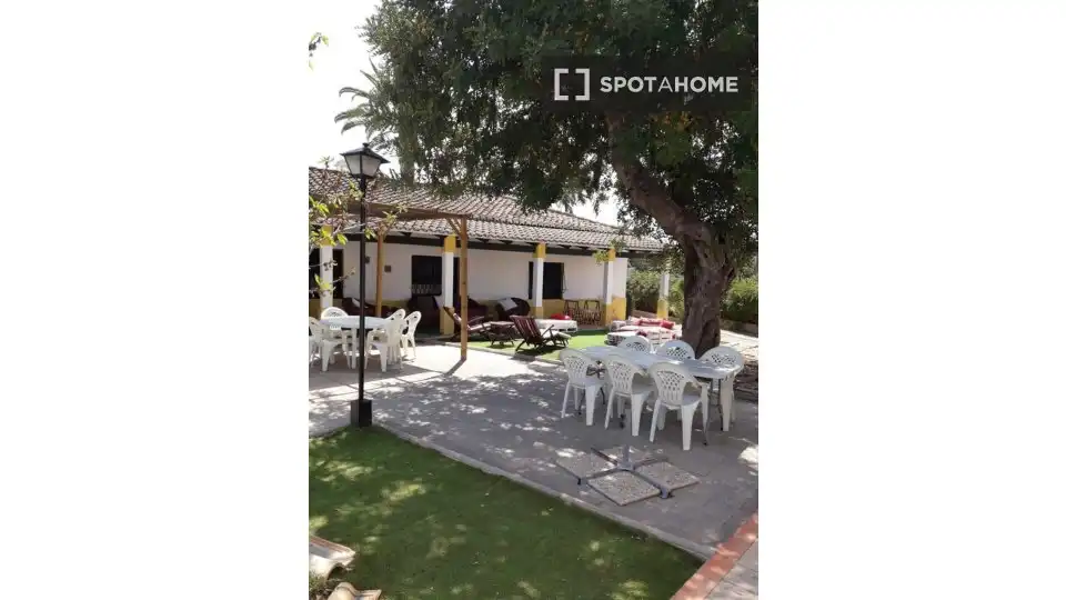 Exterior view of Apartments for share in Bétera  with Air Conditioner, Terrace and Furnished