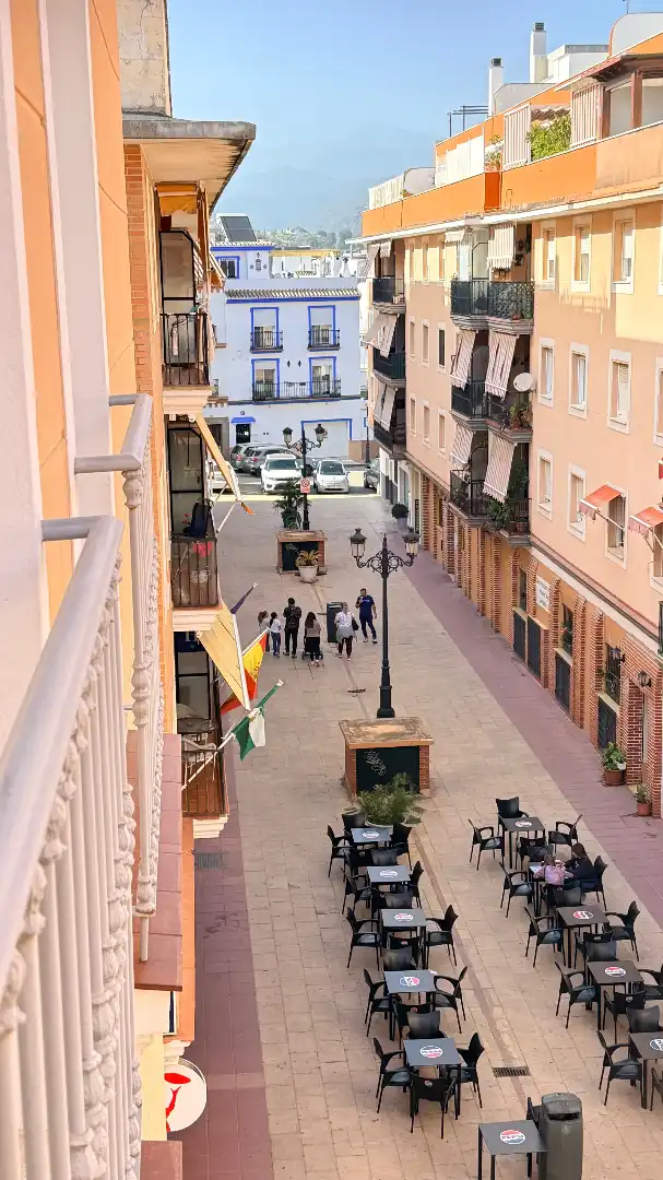 Vista exterior de Piso en venta en Marbella con Terraza, Amueblado y Horno
