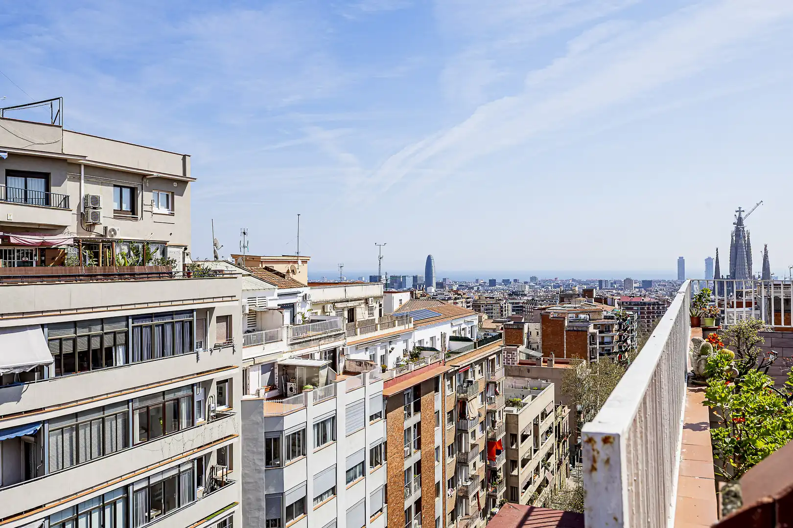 Außenansicht von Dachboden zum Verkauf in Barcelona mit Klimaanlage, Heizung und Parkett