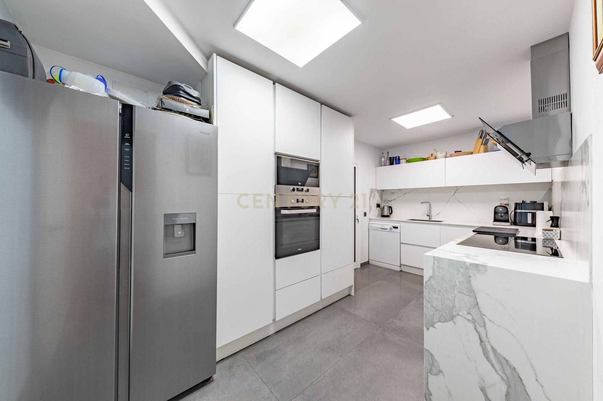 Kitchen of Flat for sale in Castelldefels