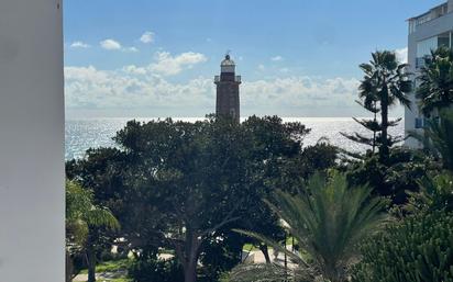 Vista exterior de Apartament en venda en Estepona amb Terrassa