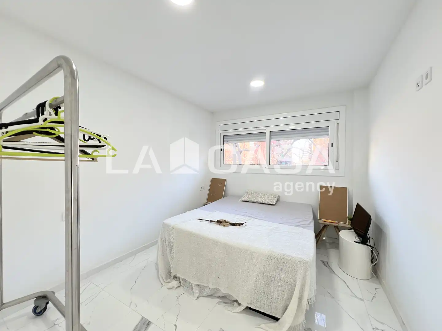 Habitación de Local en venta en Badalona