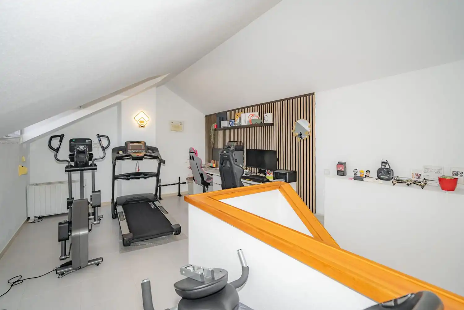 Detached homes for sale in Laguna Park