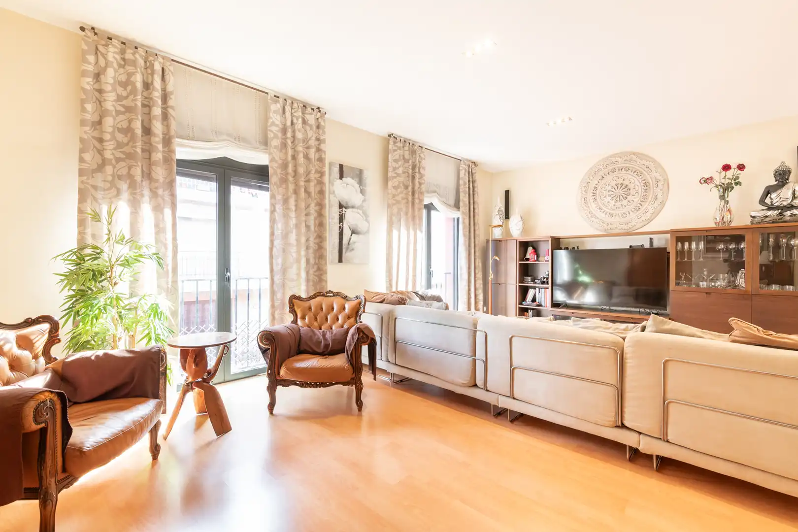 Living room of Attic for sale in Sant Cugat del Vallès  with Air Conditioner, Heating and Parquet flooring