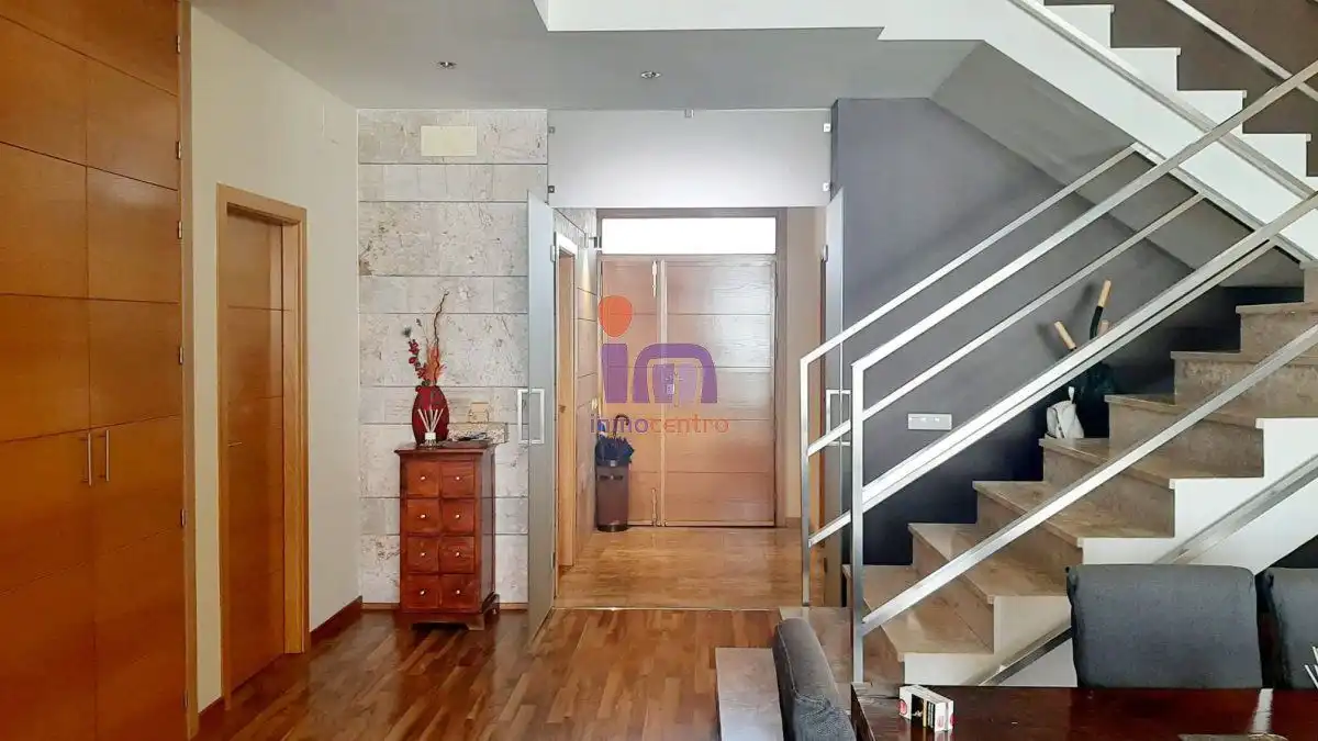 Casa o chalet en venta en Valdepeñas con Aire acondicionado, Calefacción y Jardín privado