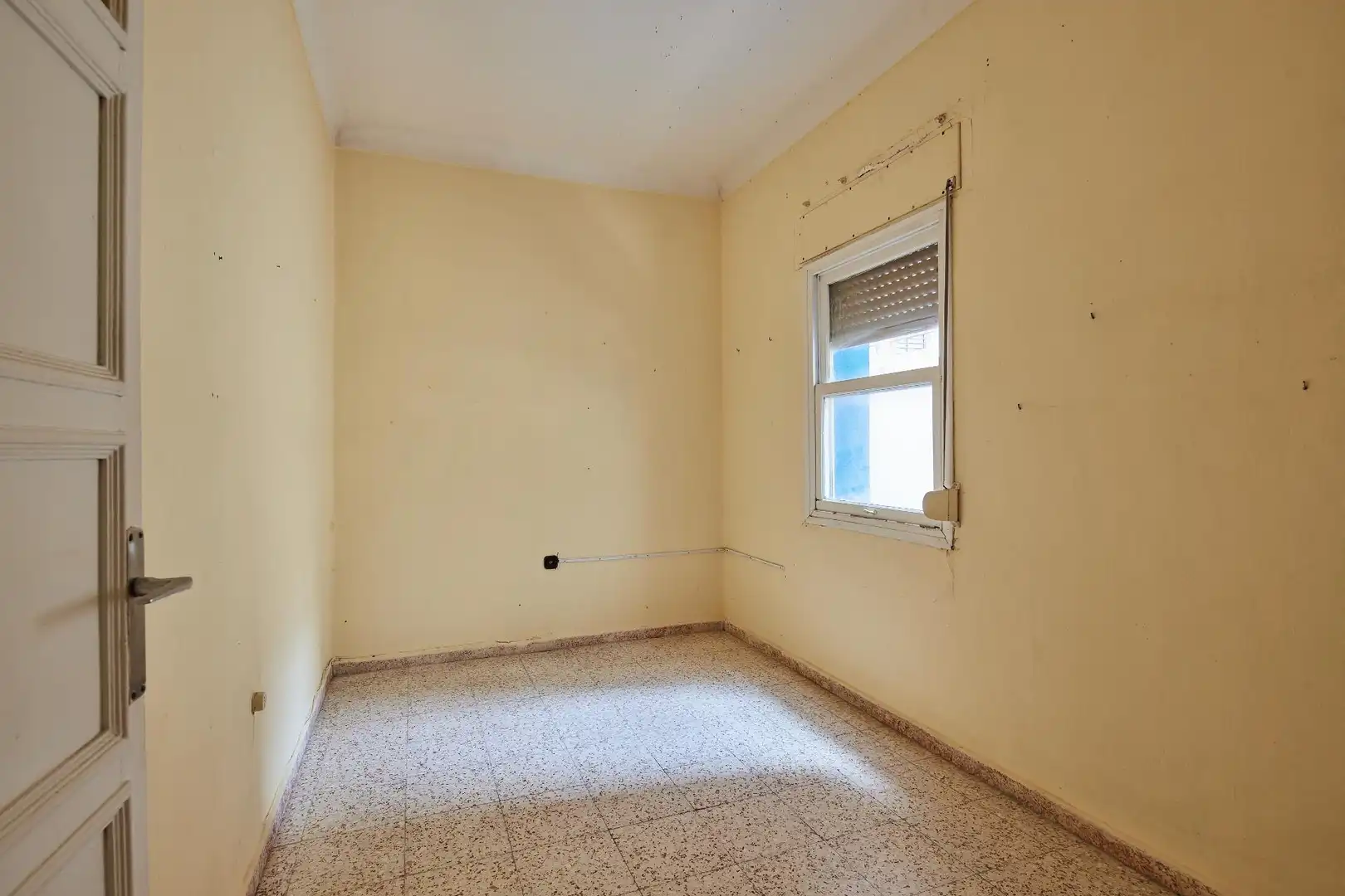 Habitación de Planta baja en venta en Cádiz con Terraza y Balcón