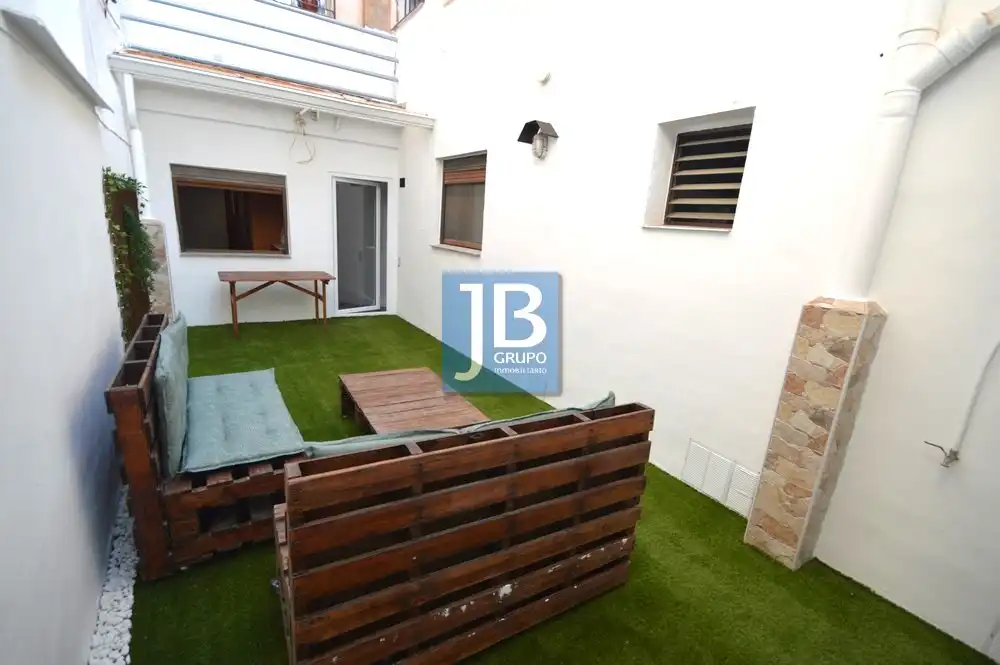 Jardí de Casa adosada en venda en L'Alcúdia de Crespins amb Terrassa, Moblat i Forn