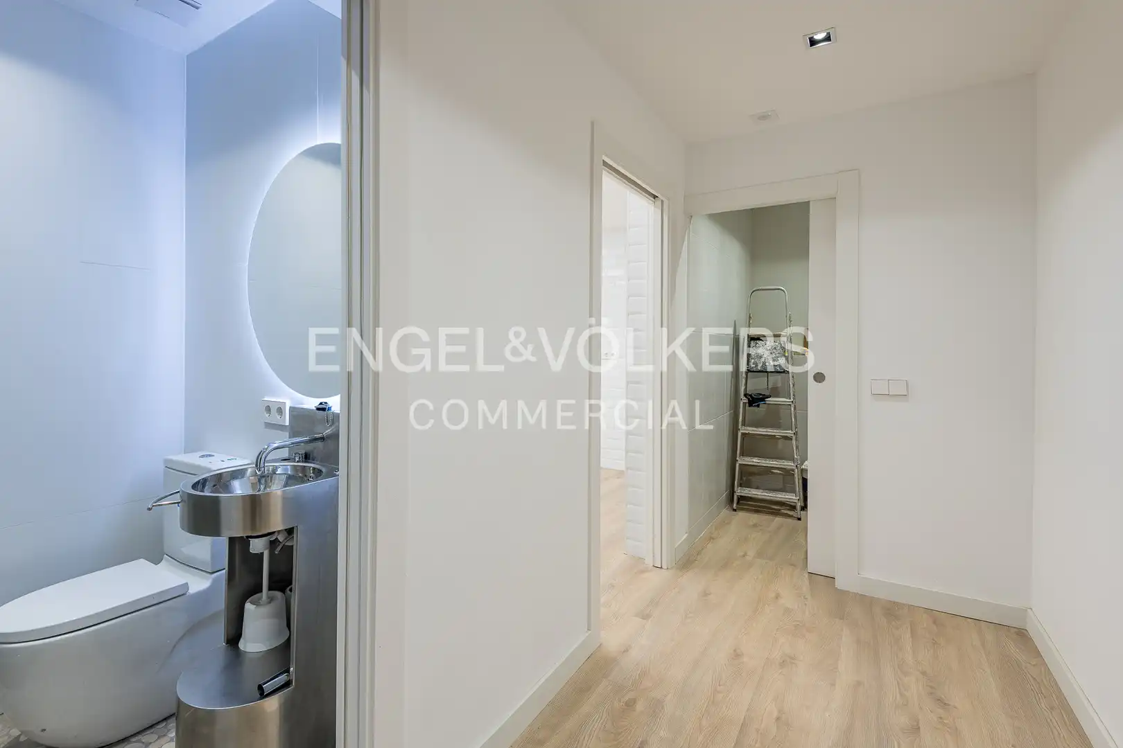 Büro zum Verkauf in Barcelona mit Klimaanlage