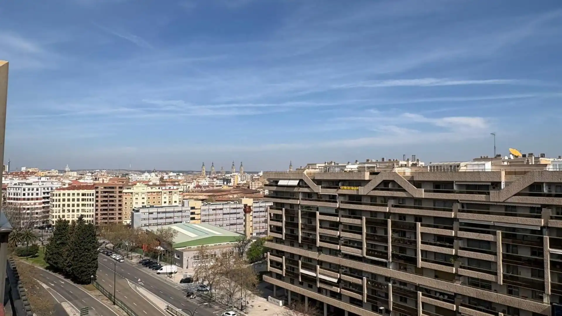 Vista exterior de Pis en venda en  Zaragoza Capital amb Aire condicionat, Calefacció i Parquet