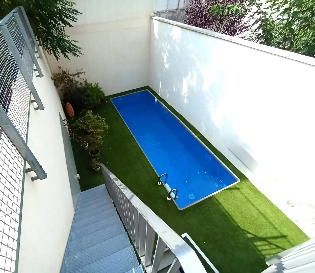 Swimming pool of Houses for sale in Mataró  with Air Conditioner, Heating and Terrace