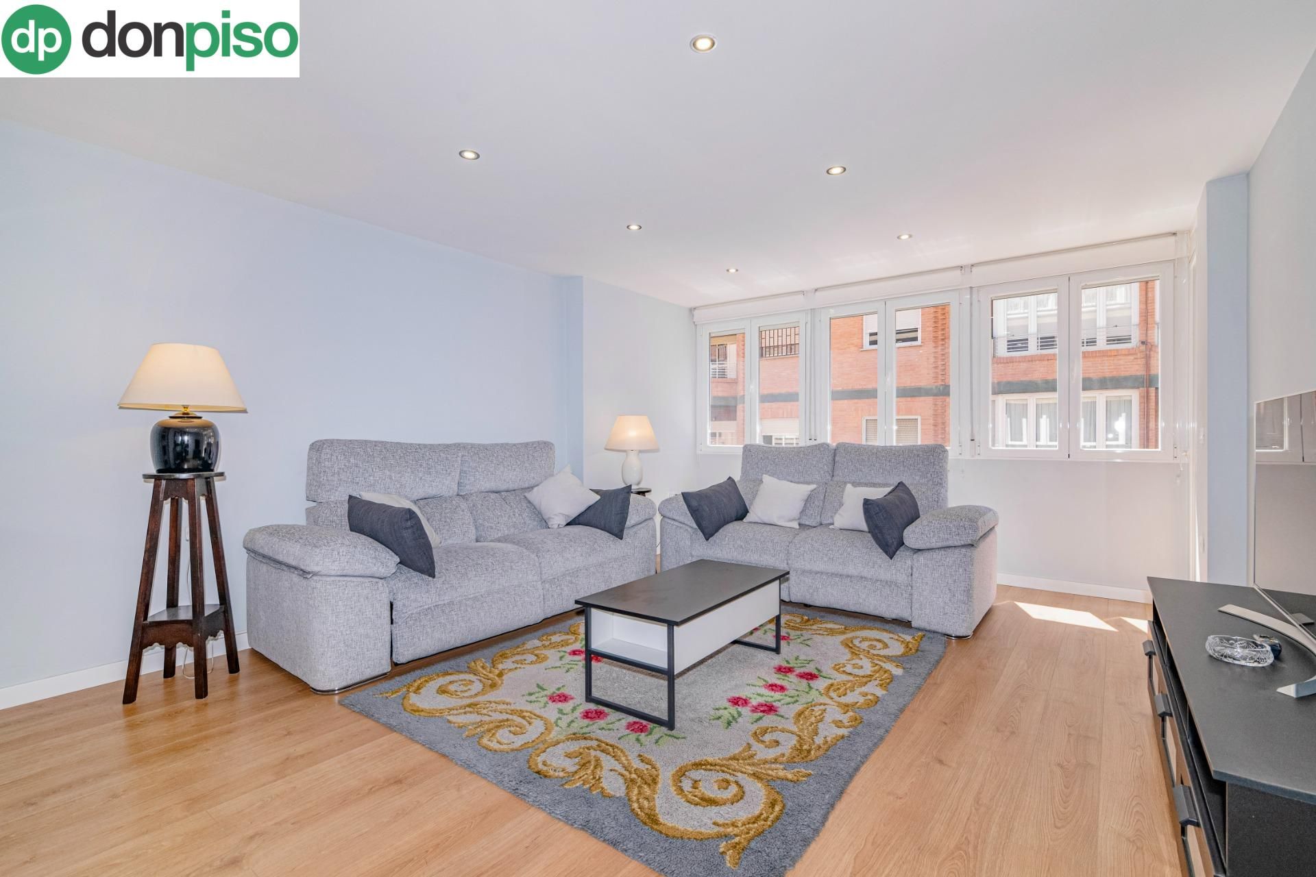 Living room of Flat for sale in  Granada Capital  with Heating and Terrace