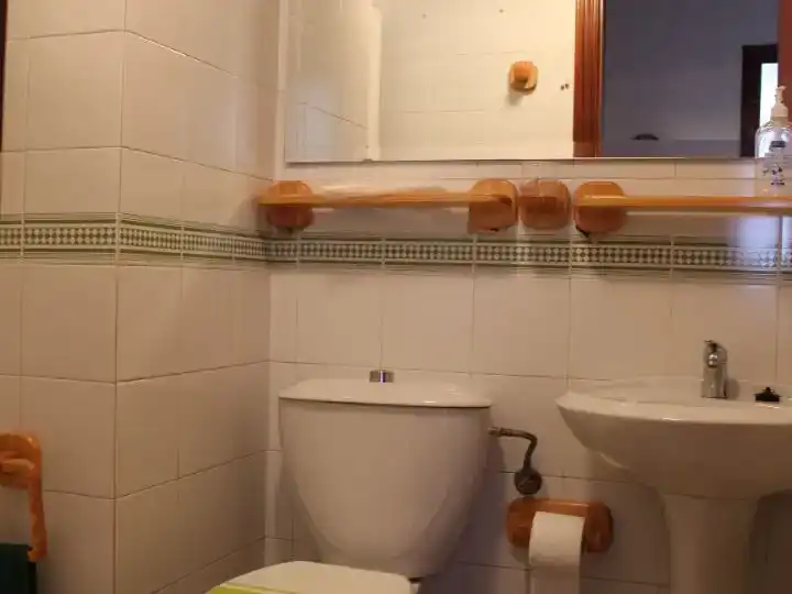 Bany de Pis en venda en  Granada Capital amb Aire condicionat