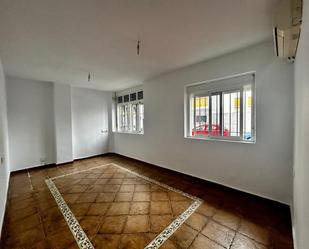 Flat for sale in San Fernando  with Air Conditioner