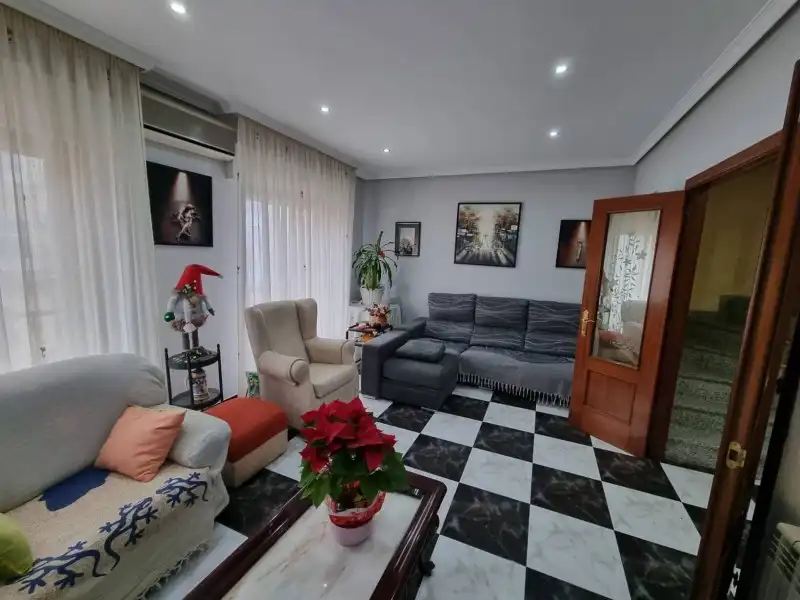 Detached house with pool for sale in Malpartida de Plasencia, imagen 31