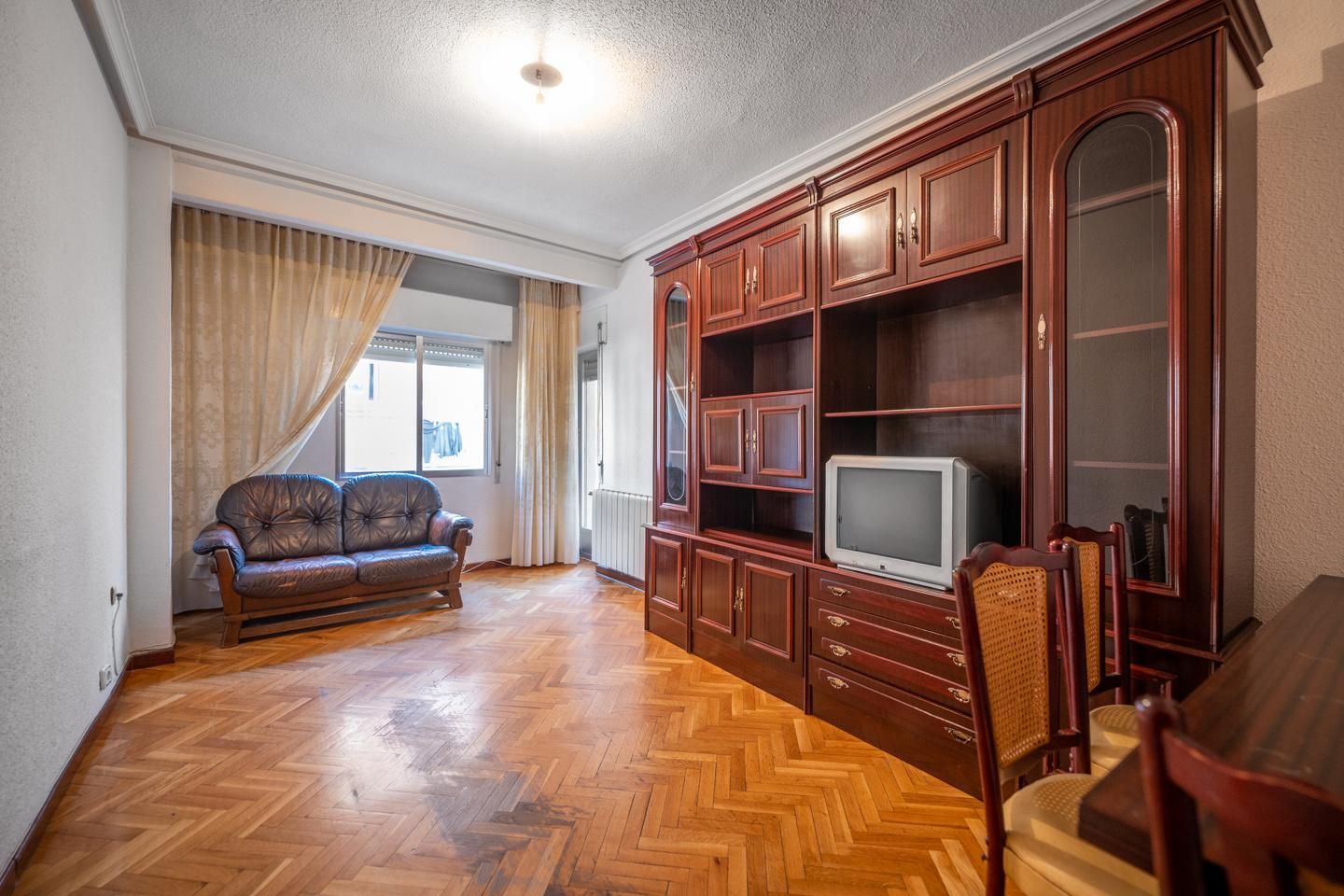 Sala d'estar de Pis en venda en Ávila Capital amb Calefacció, Parquet i Terrassa