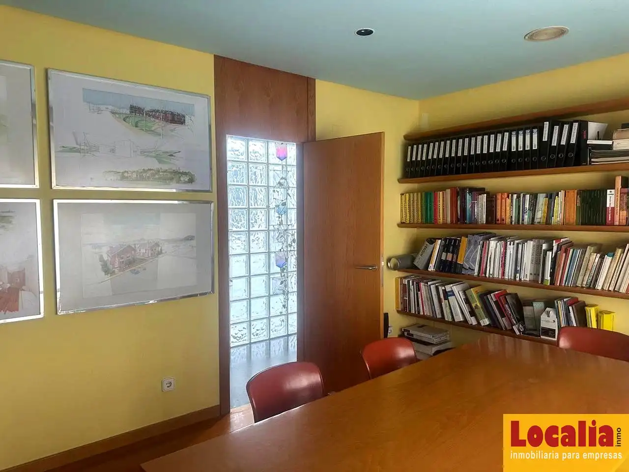 Büro zur Miete in Torrelavega 