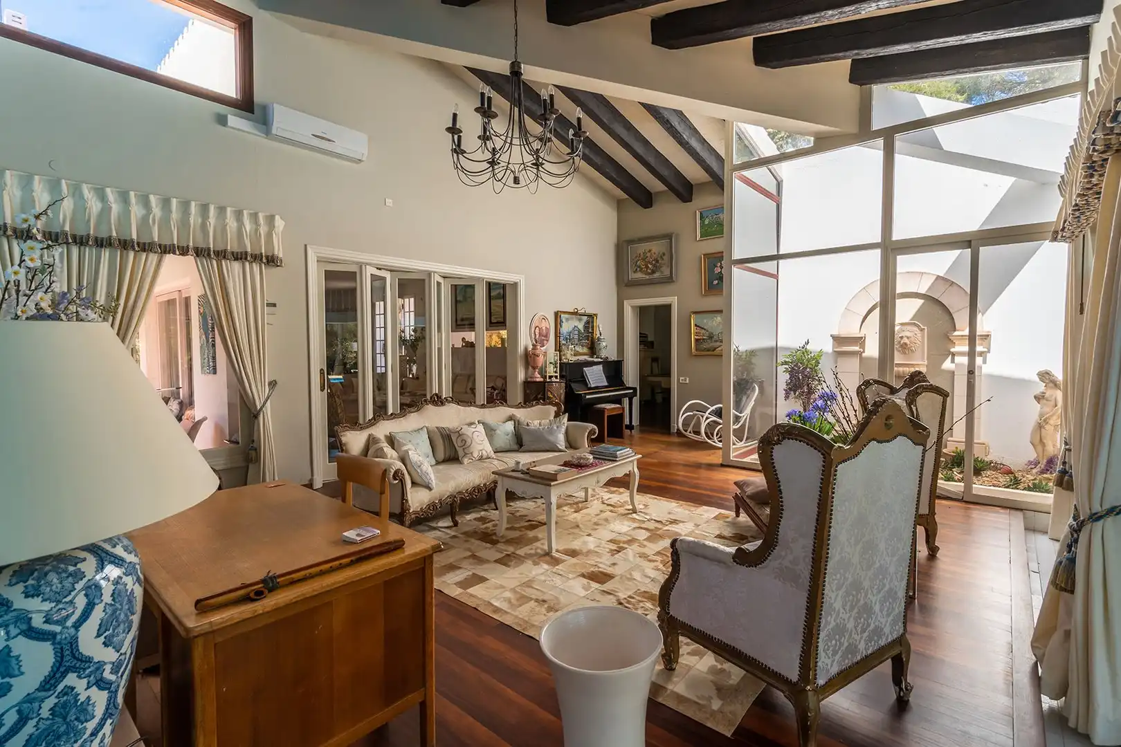 Sala d'estar de Casa o xalet en venda en Maó - Mahón amb Aire condicionat, Terrassa i Traster