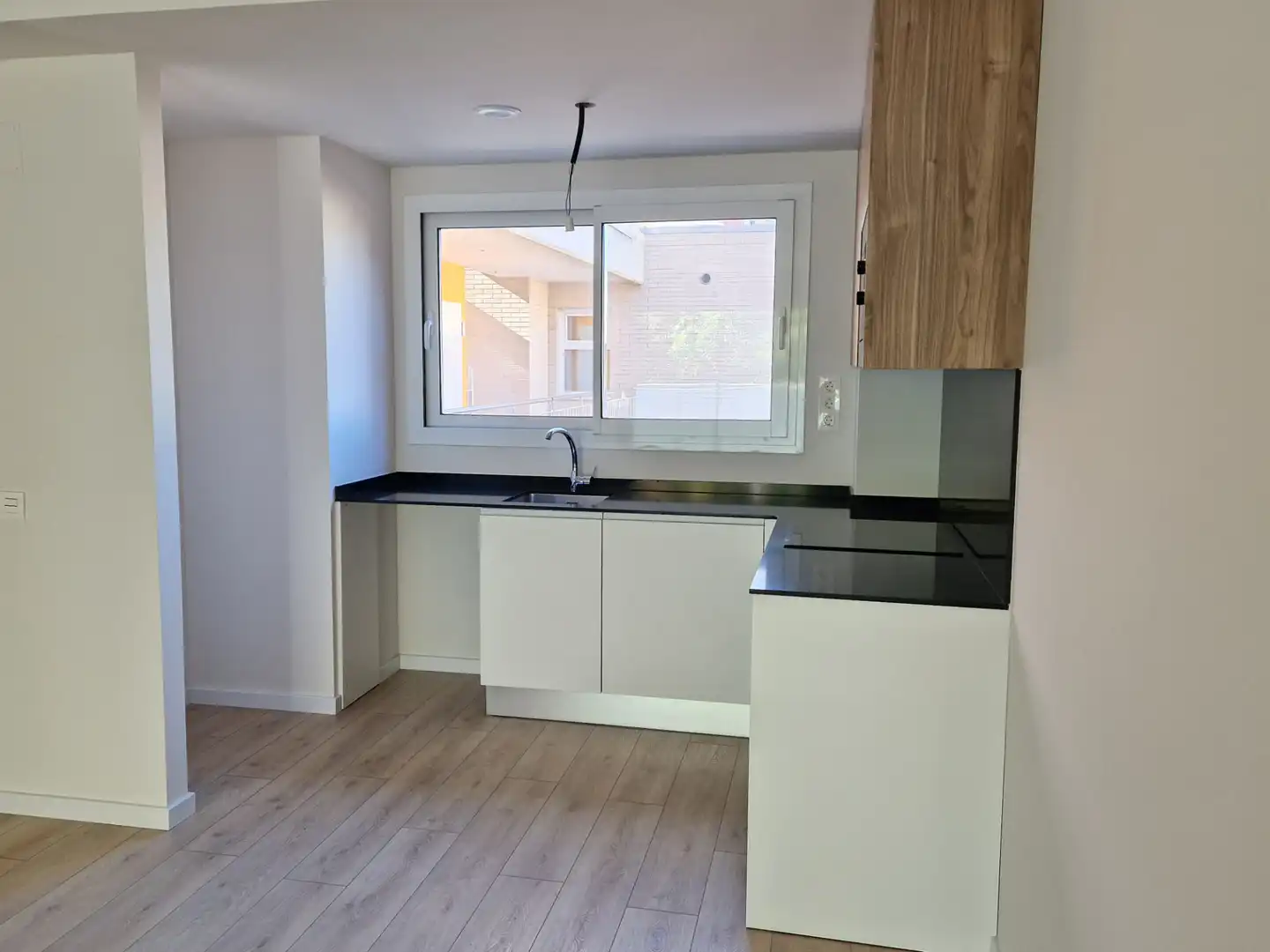 Kitchen of Flat for sale in Zaragoza  with Air Conditioner, Heating and Parquet flooring