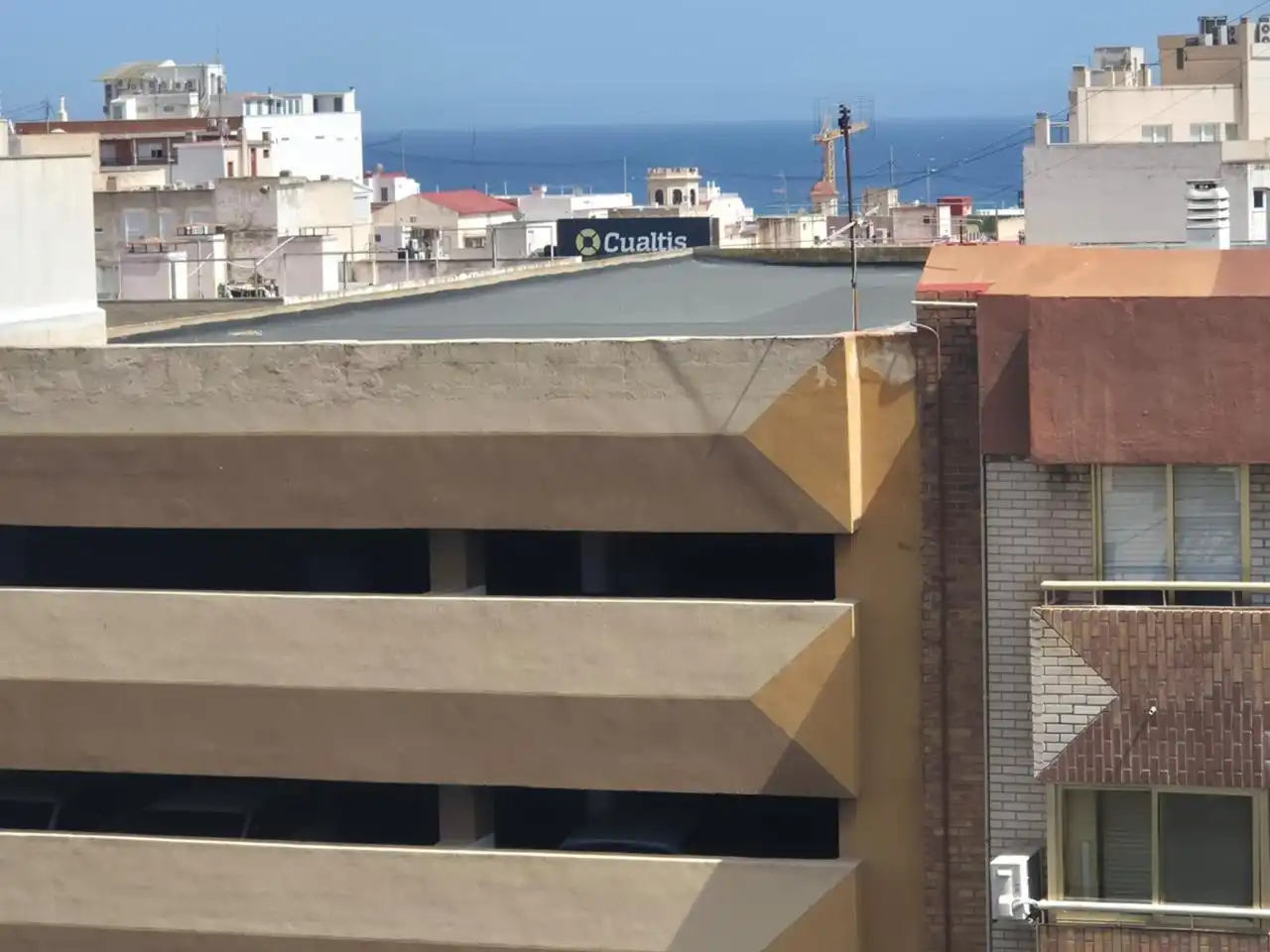 Parking de Piso en venta en Alicante / Alacant con Aire acondicionado, Terraza y Amueblado