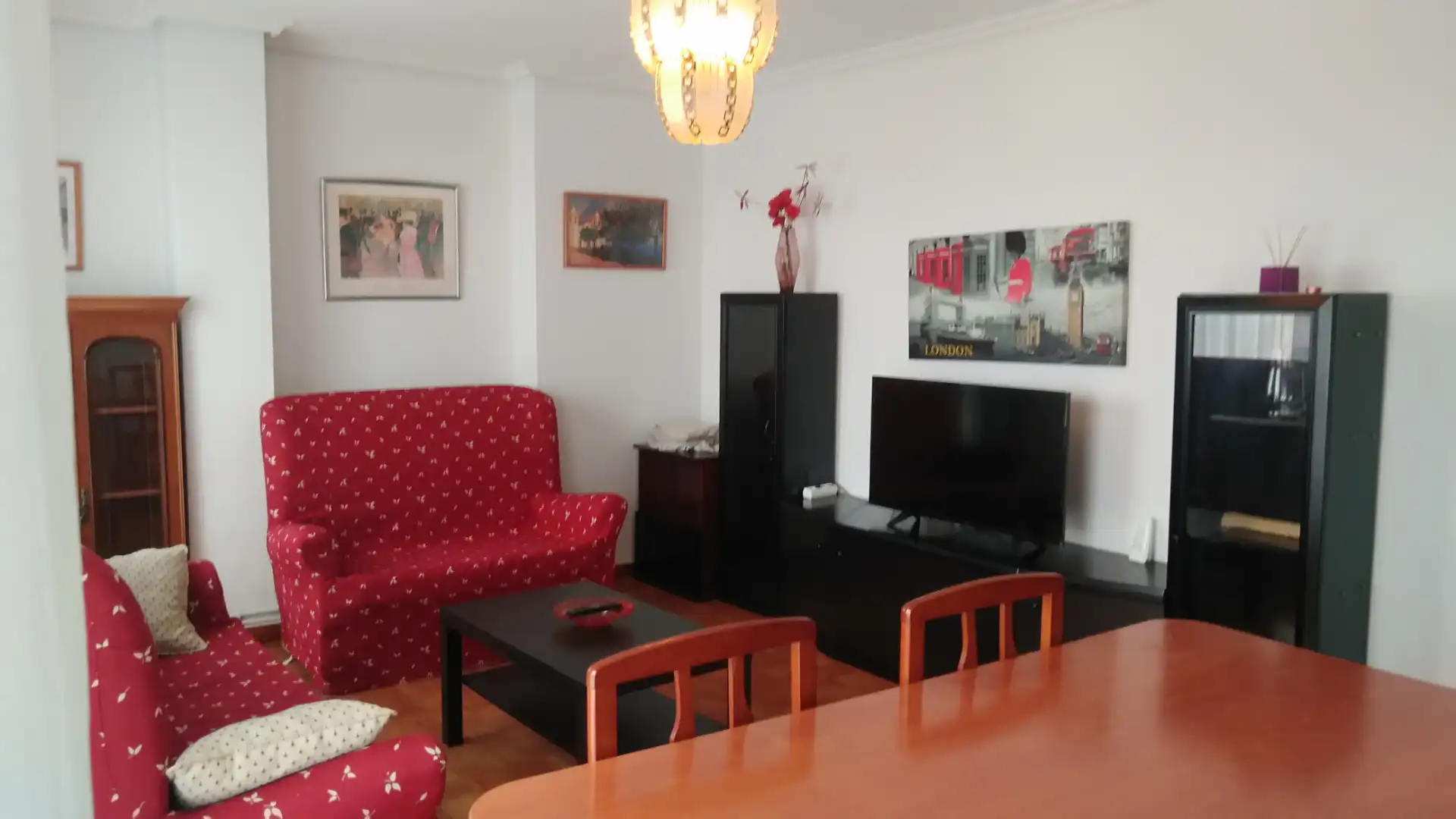 Sala d'estar de Pis de lloguer en Santander amb Calefacció, Moblat i Forn