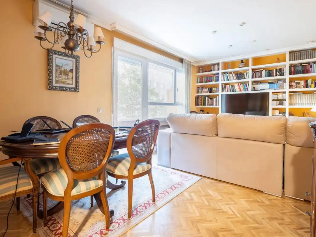 Flat with terrace for sale in Moncloa - Aravaca, imagen 5
